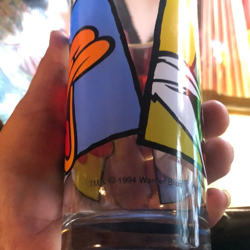 ▪️WARNER BROS. Bugs Bunny and Daffy Duck Glass Tumbler 🐰